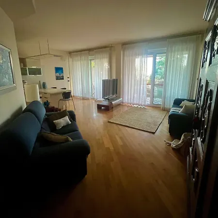 Arts At Station Apartamento *