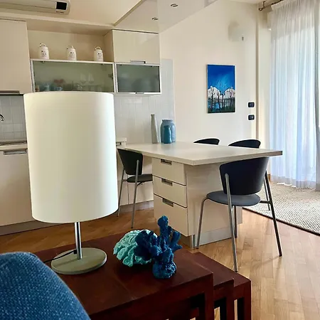 Arts At Station Apartment *