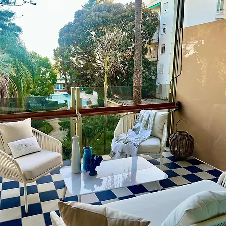 Arts At Station 公寓 *